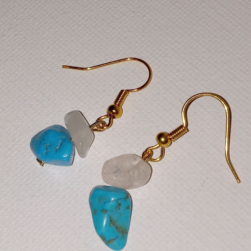 5/$25 Blue and white stone chip earrings